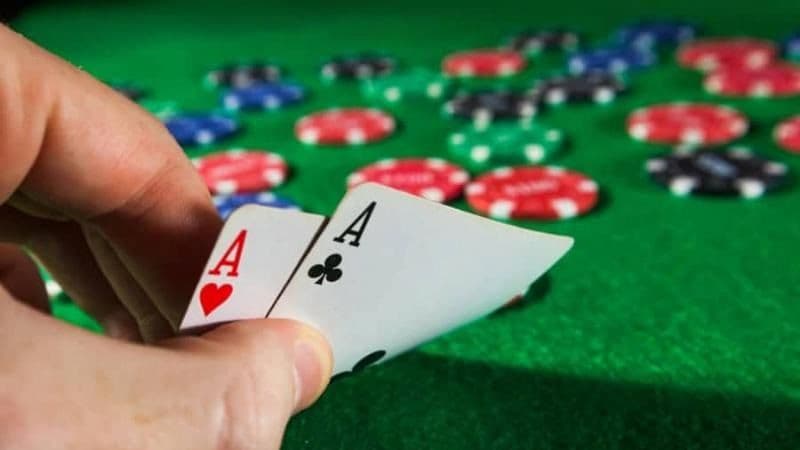 Vì sao bạn nên tham gia chơi xì dách Tinycat99?